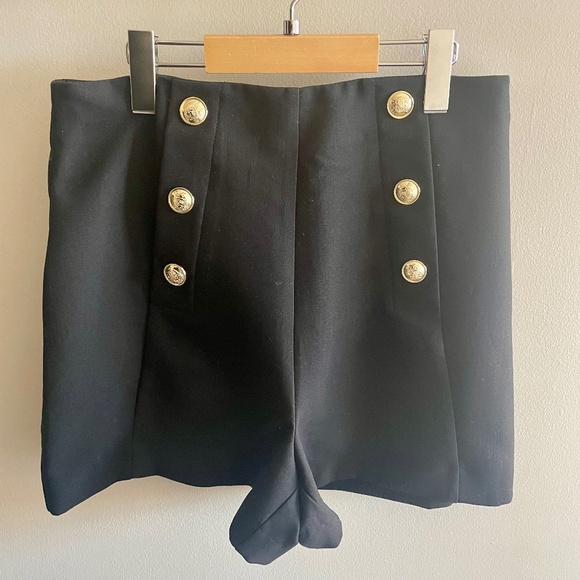 Zara Pants - NWOT Zara high-waisted shorts size Large Never Worn